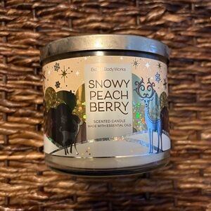 Bath & Body Works Snowy Peach Berry 3 Wick